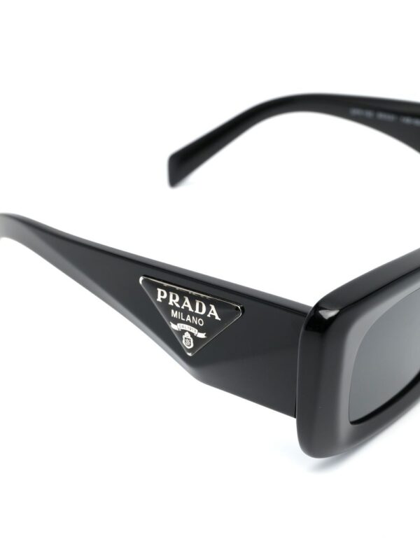 Prada Eyewear cat-eye frame tinted sunglasses - Image 3