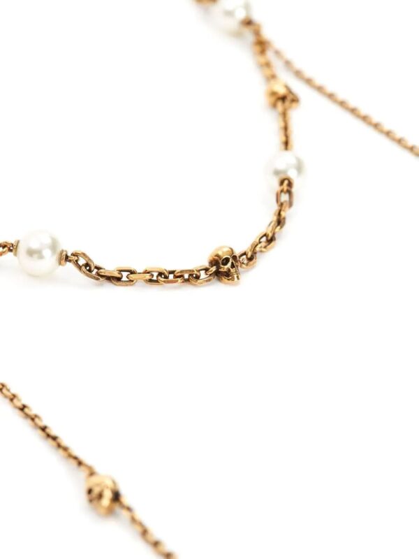 Alexander McQueen  faux pearl skull AirPods necklace - Image 2