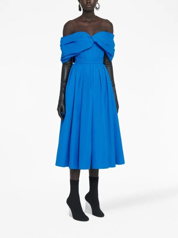 Alexander McQueen  off-shoulder bow-embellished dress - Image 3
