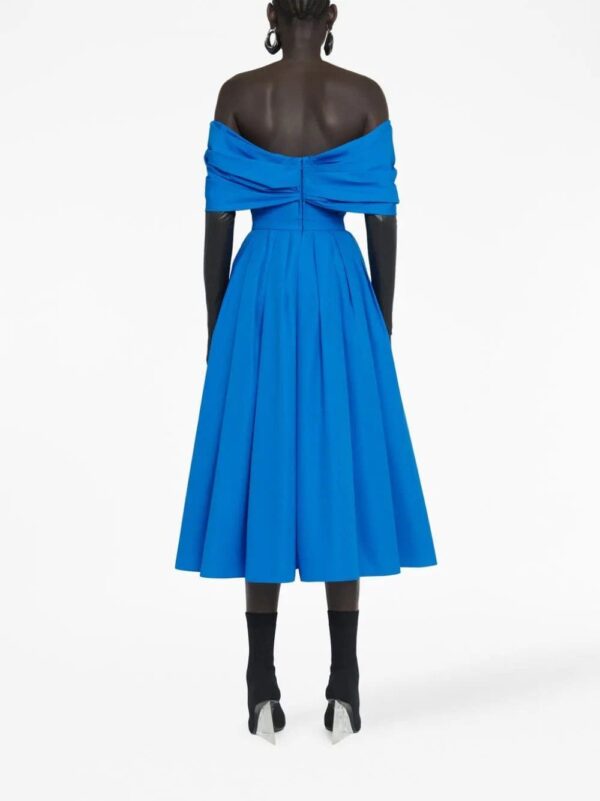 Alexander McQueen  off-shoulder bow-embellished dress - Image 4