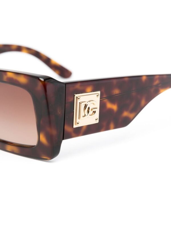 Dolce & Gabbana Eyewear tortoise-shell frame sunglasses - Image 3