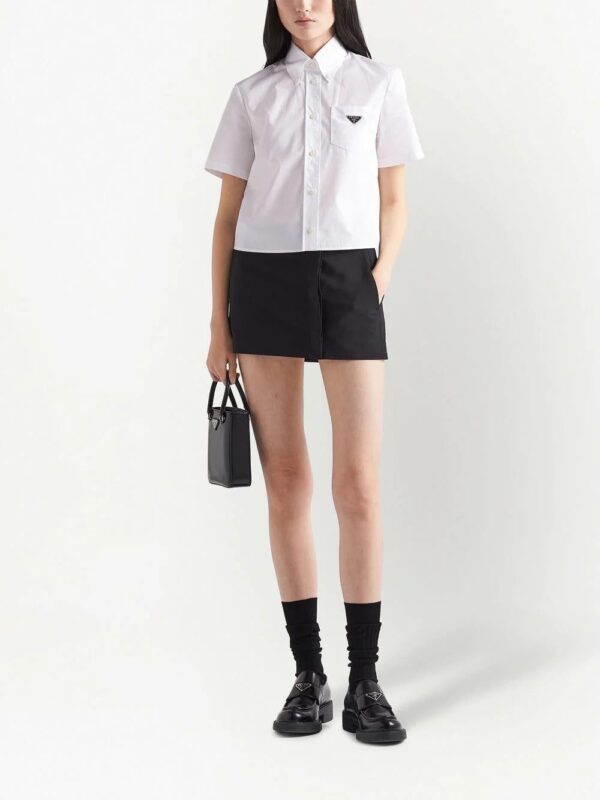 Prada  logo-plaque cropped shirt - Image 2