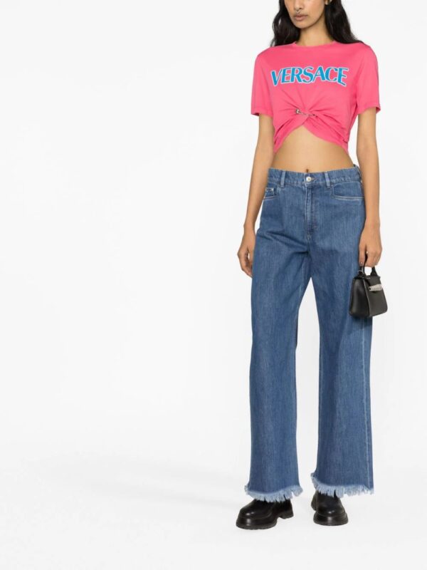 Versace  safety pin-embellished cropped T-shirt - Image 2