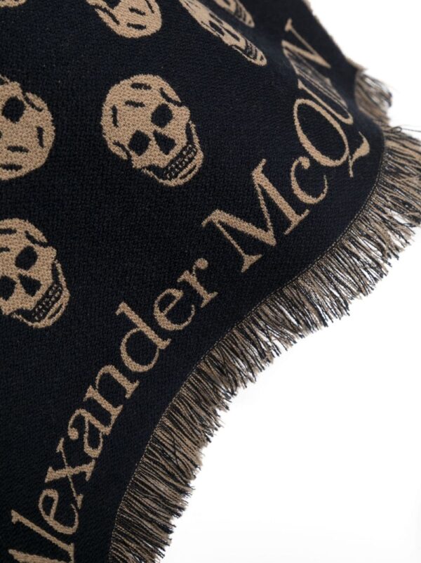 Alexander McQueen  skull-jacquard fringed wool scarf - Image 2