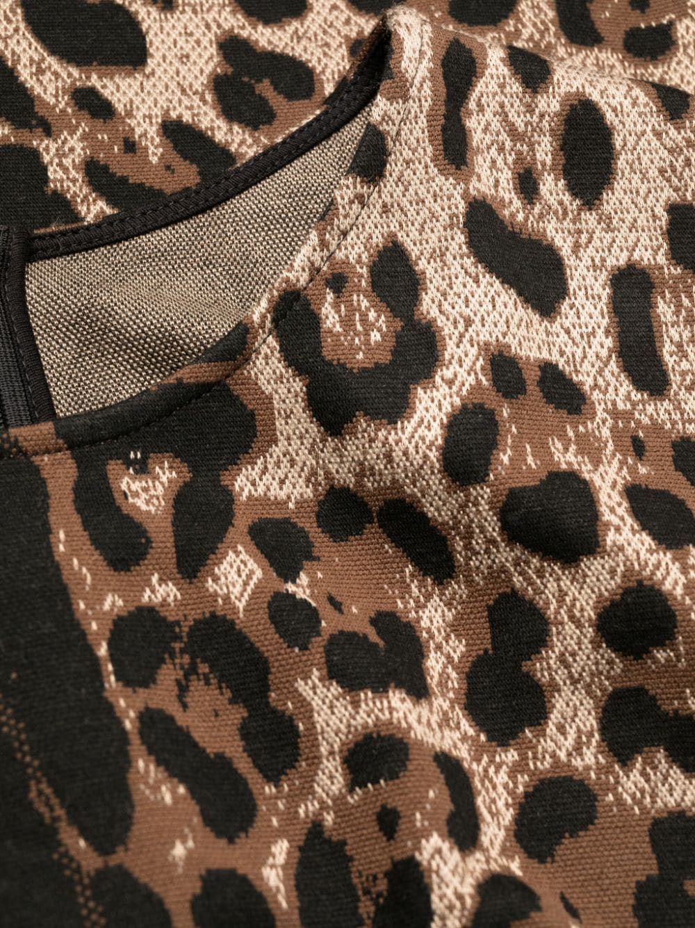 Dolce & Gabbana leopard-jacquard short-sleeved dress - Image 7