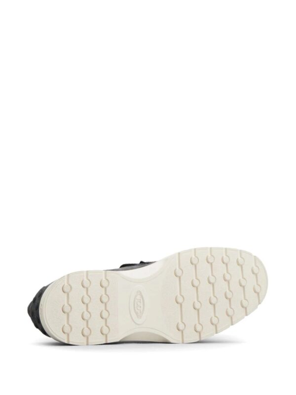Tod's  logo-debossed suede loafers - Image 4