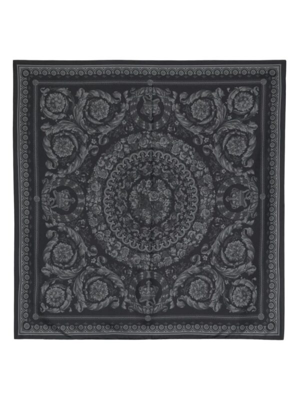 Versace  Barocco-print silk scarf