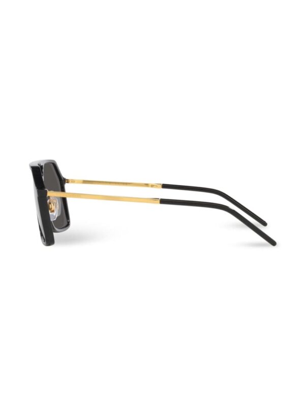 Dolce & Gabbana Eyewear logo-engraved oversize-frame sunglasses - Image 3