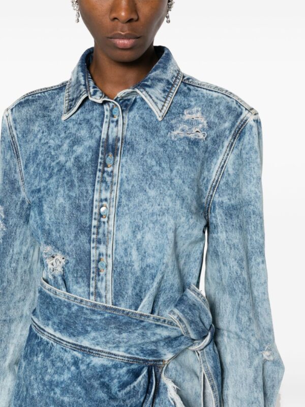Moschino wraparound distressed-denim dress - Image 5