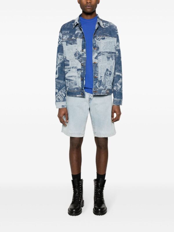 Versace Jeans Couture  magazine-print denim jacket - Image 2