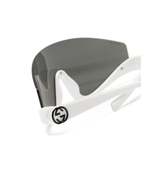 Gucci Eyewear Interlocking G shield-frame sunglasses - Image 3