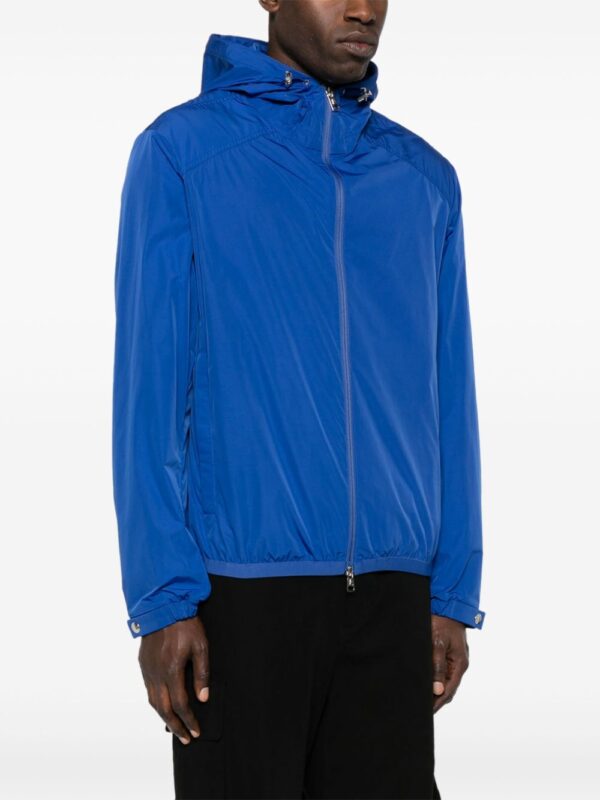 Moncler  slogan-print shell jacket - Image 4