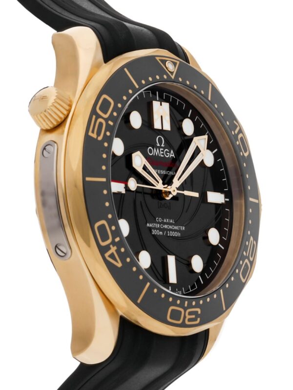 OMEGA pre-owned Seamaster Diver James Bond Limited Edition 42mm (set of two) - Image 3