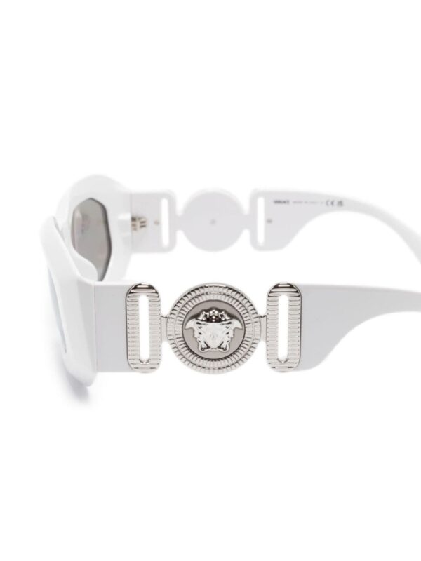 Versace Eyewear VE4425U Medusa-plaque sunglasses - Image 3