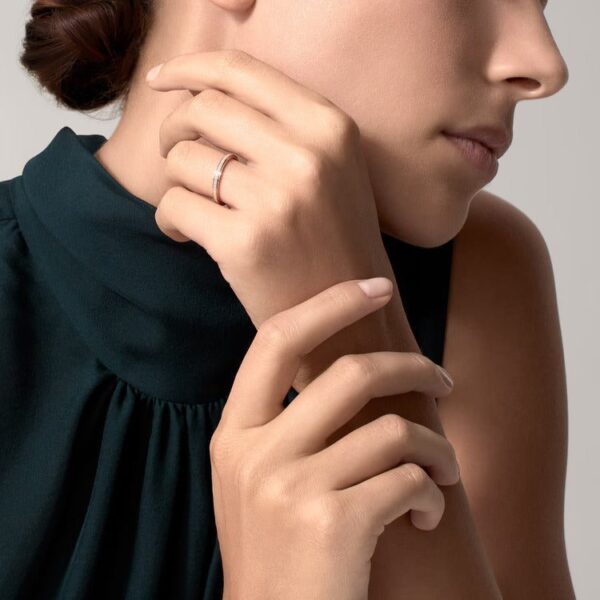 Cartier d'Amour wedding band - Image 2