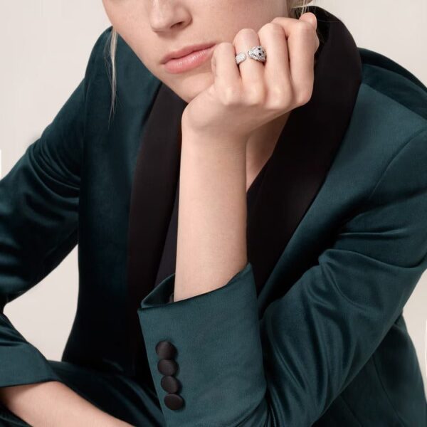 Cartier Panthère de Cartier ring, medium model, half-paved - Image 2