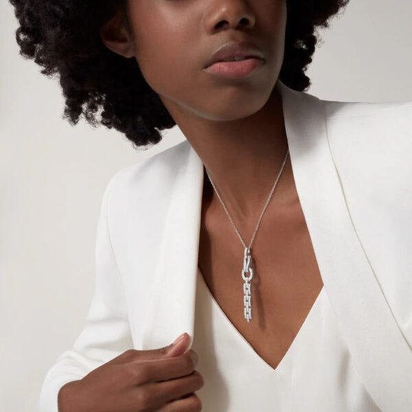 Cartier  Agrafe pendant, paved - Image 2