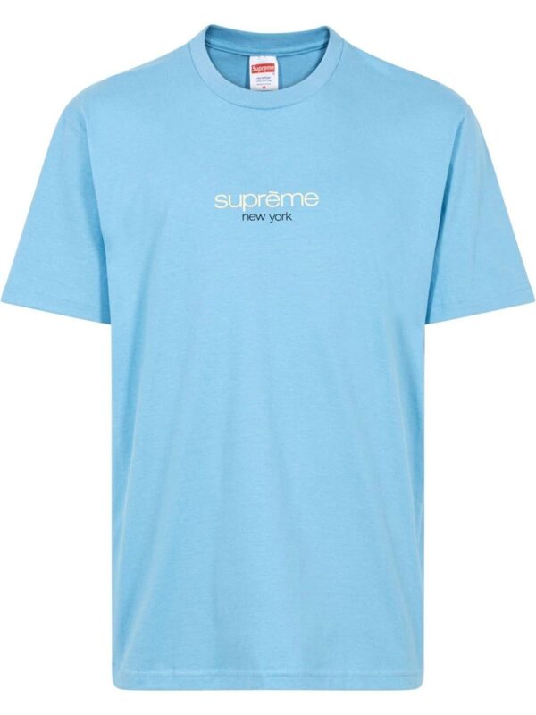 Supreme  Classic-logo T-shirt "SS22"