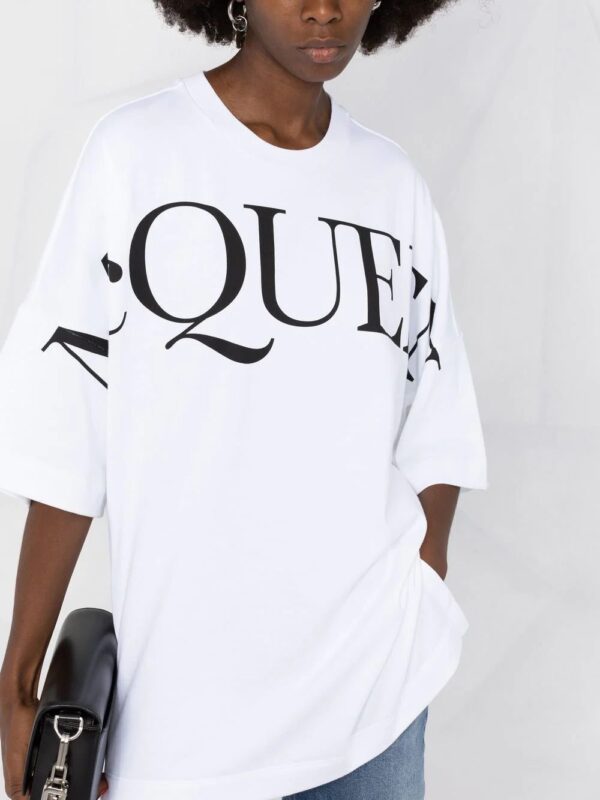 Alexander McQueen  logo-print oversized cotton T-shirt - Image 3