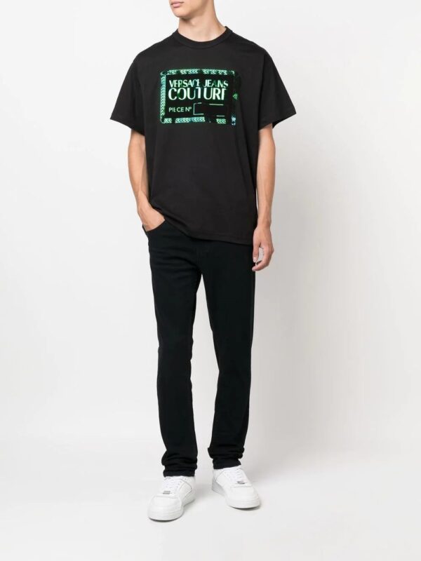 Versace metallic logo-print T-shirt - Image 2