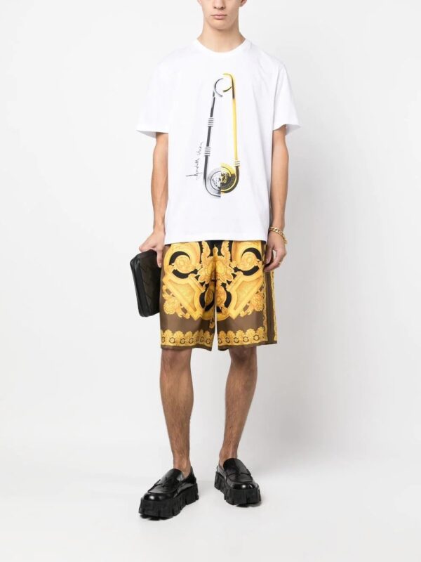 Versace  Safety Pin logo-print T-shirt - Image 2