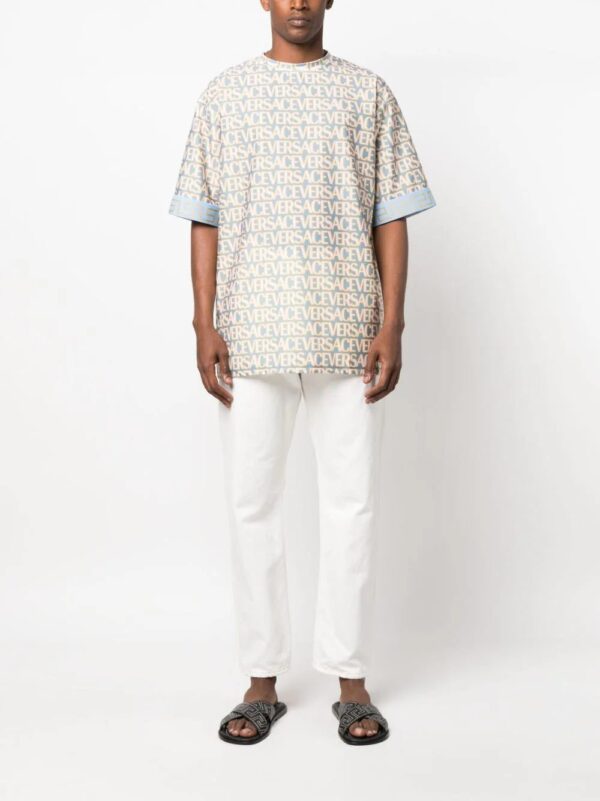 Versace  Versace Allover-print T-shirt - Image 2