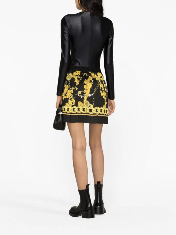 Versace Jeans Couture  logo-print pleated miniskirt - Image 4