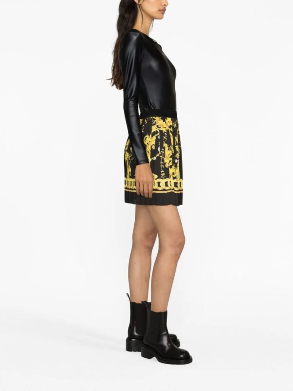 Versace Jeans Couture  logo-print pleated miniskirt - Image 3