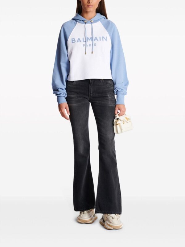 Balmain logo-print cropped hoodie - Image 2