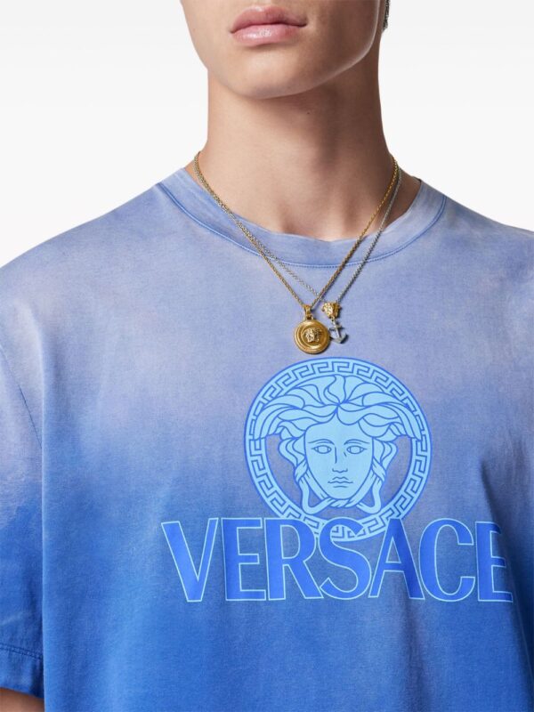 Versace  Medusa-logo gradient-print T-shirt - Image 4