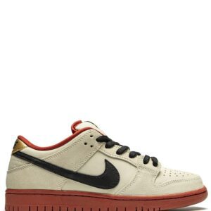 Nike SB Dunk Low sneakers