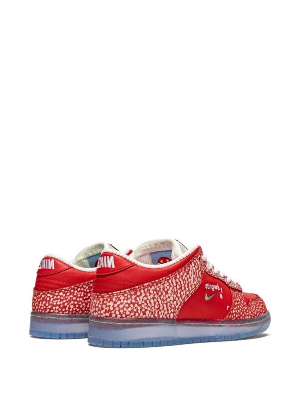 Nike  x Stingwater Magic Mushroom SB Dunk Low sneakers - Image 3