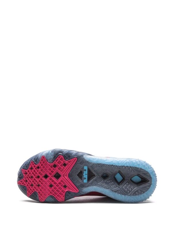 Nike  LeBron 18 sneakers - Image 4
