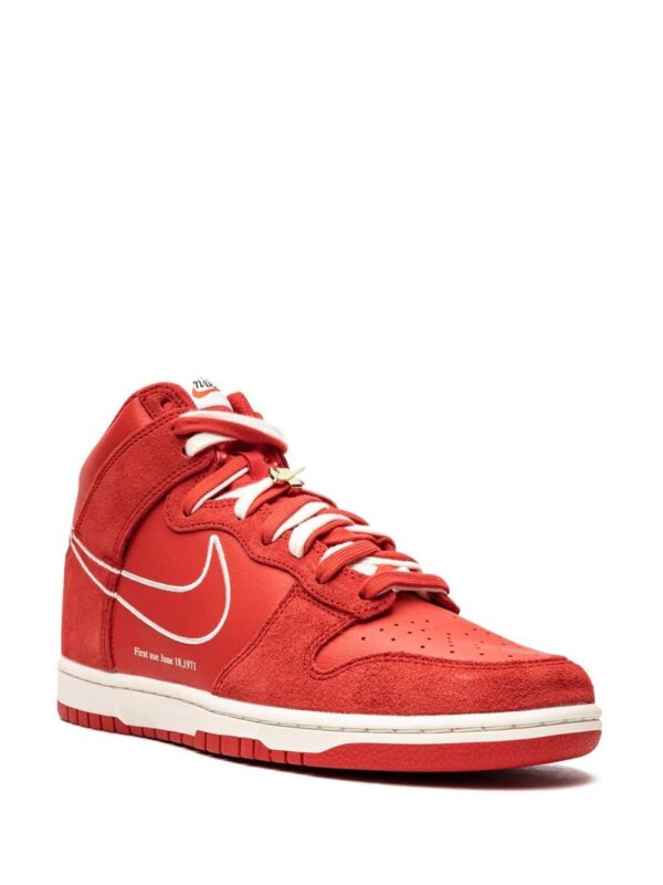 Nike  Dunk Hi SE sneakers - Image 2