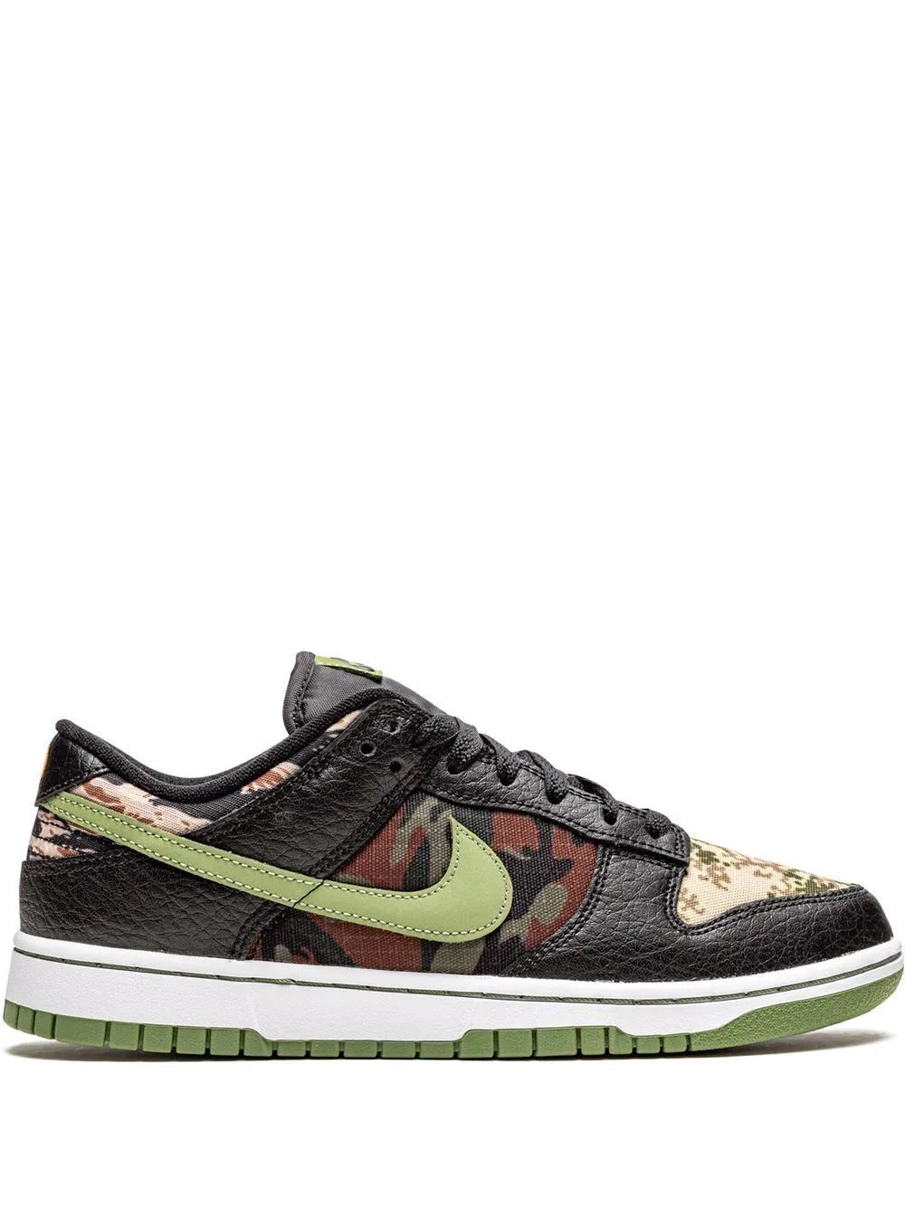Nike Dunk Low SE "Crazy Camo" sneakers