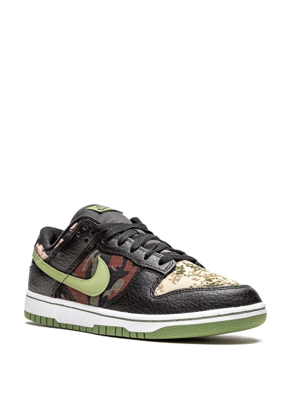 Nike Dunk Low SE "Crazy Camo" sneakers - Image 2