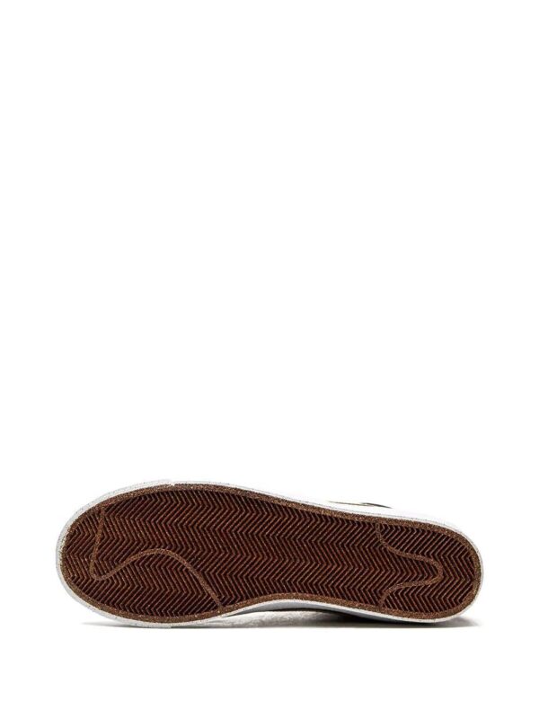 Nike  Blazer Mid 77 high-top sneakers - Image 4