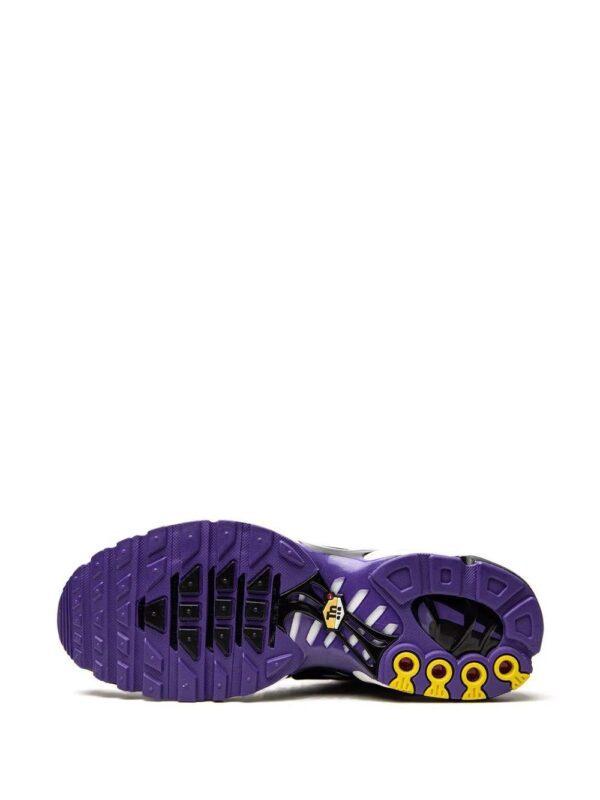 Nike  Air Max Plus low-top sneakers - Image 4