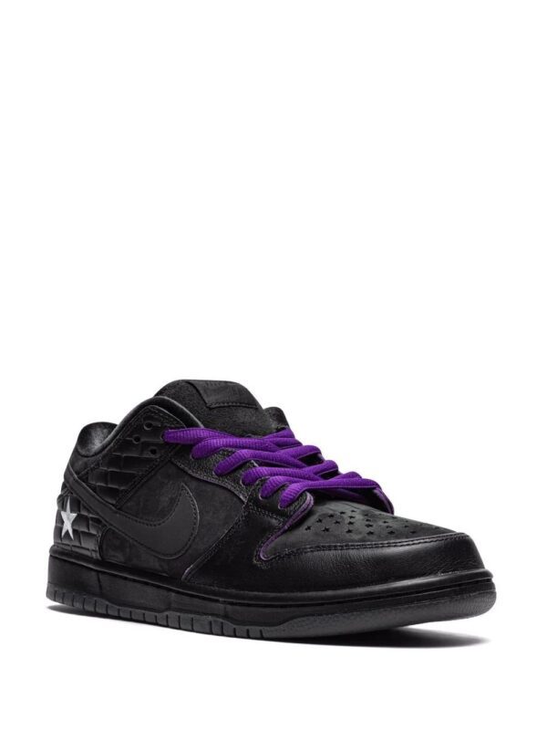 Nike  x Familia Skateshop x First Avenue SB Dunk Low sneakers - Image 2