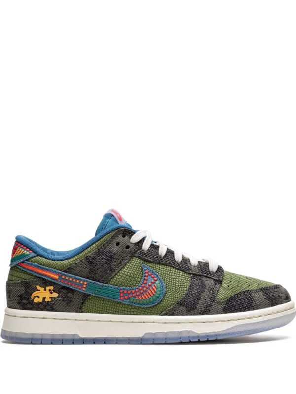 Nike  Dunk Low "Siempre Familia" sneakers