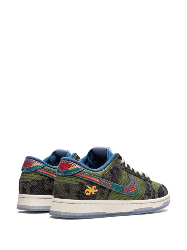 Nike  Dunk Low "Siempre Familia" sneakers - Image 3
