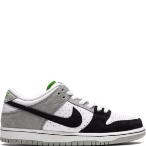 Nike SB Dunk Low sneakers
