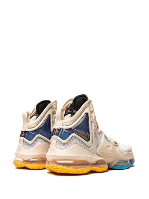 Nike  LeBron 19 high-top sneakers - Image 3