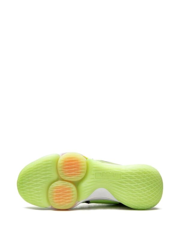 Nike  LeBron Witness V sneakers - Image 4