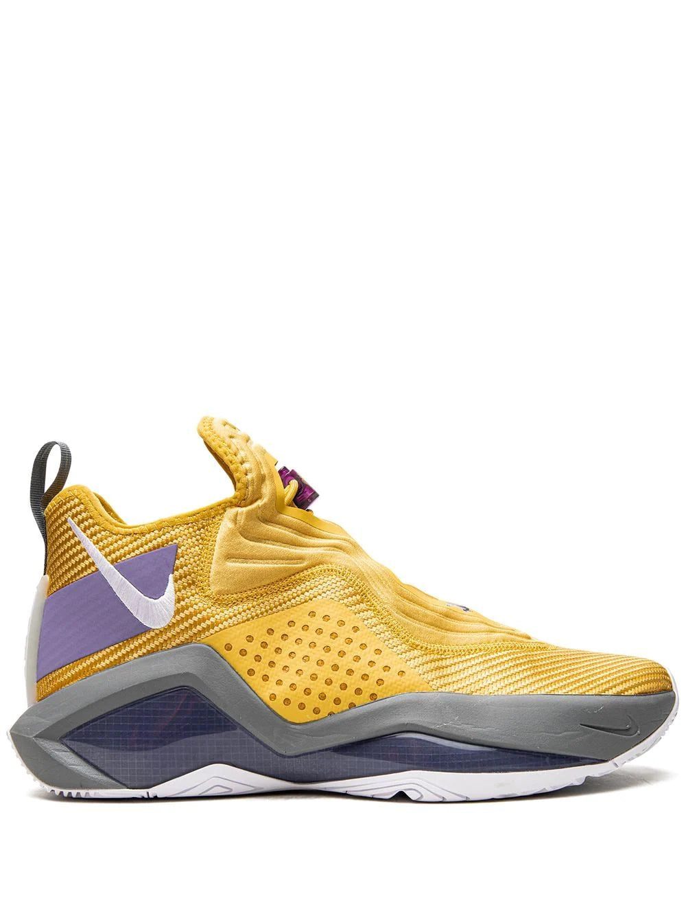 Nike Lebron Soldier XIV sneakers