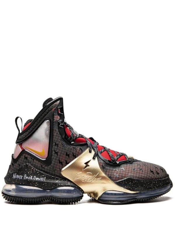Nike  Lebron 19 sneakers "Doernbecher 2022"