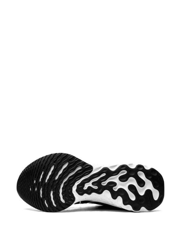 Nike  React Infinity Run Flyknit 2 sneakers - Image 4