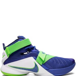 Nike Soldier 9 sneakers