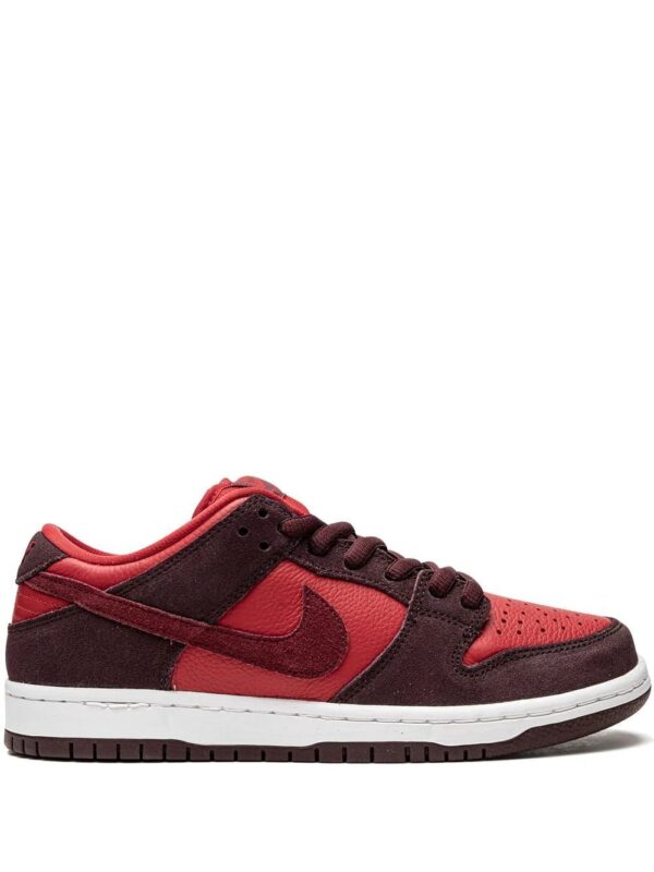 Nike  SB Dunk Low sneakers