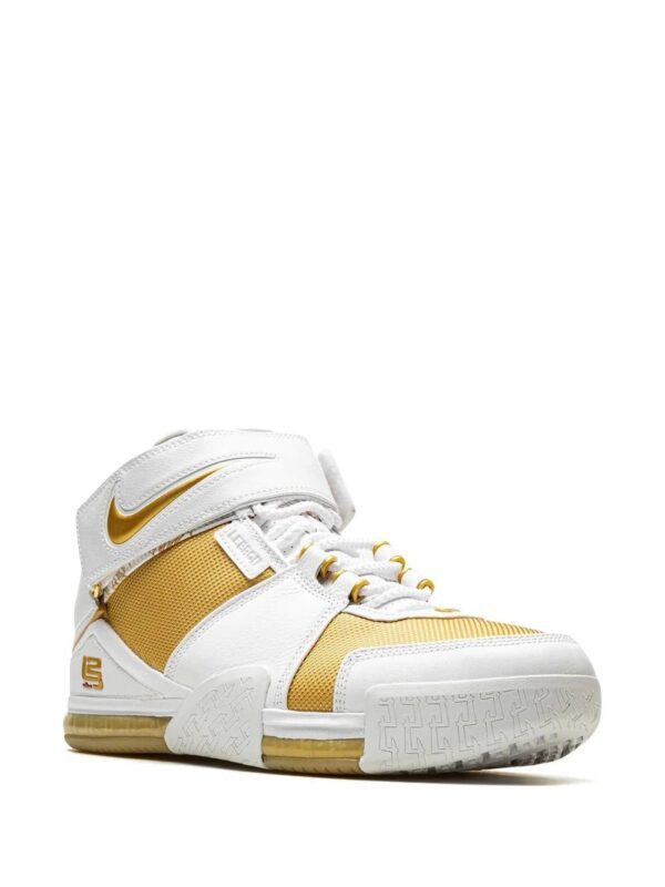 Nike  LeBron 2 panelled sneakers - Image 2